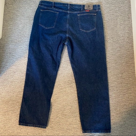 96501MR Wrangler Dark Wash jean 46x30 - Picture 2 of 4